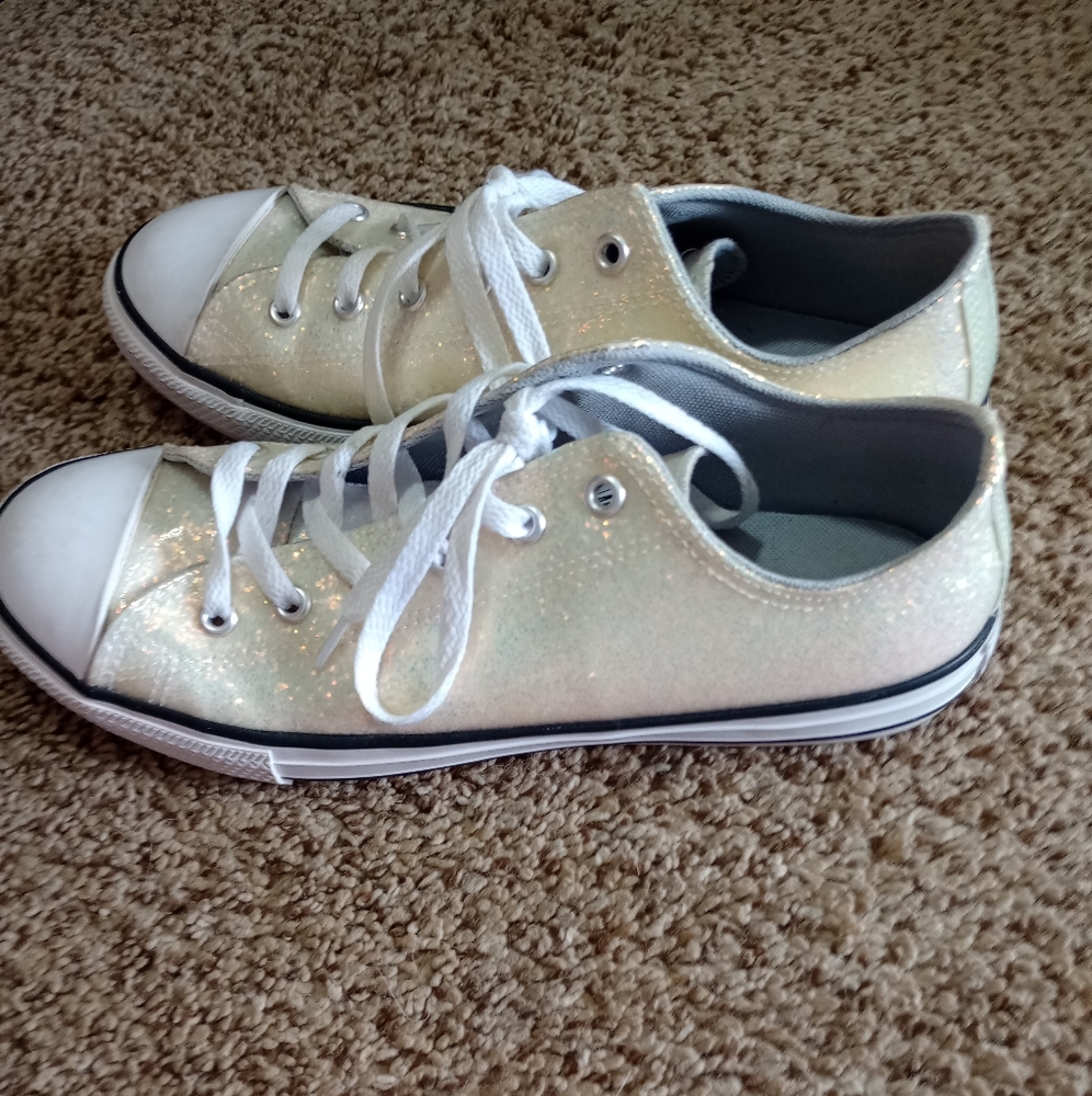 Converse Women's‎ Cream Glitter Sneakers
